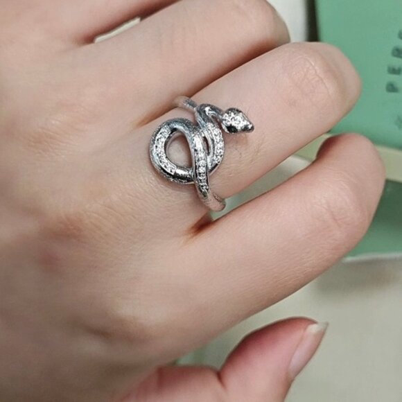 Edgy Animal Motif Adjustable Open Ring - Picture 4 of 4